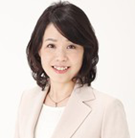 新美　智美 氏